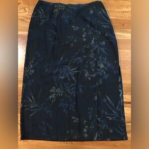 Woman’s size 18/20 Venezia skirt r
